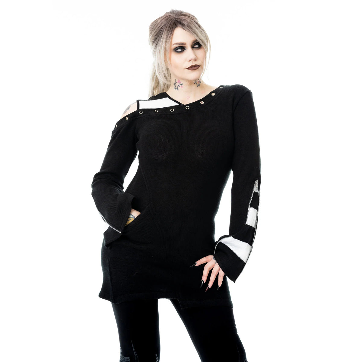 POIZEN HEARTLESS VONDA JUMPER BLACK WHITE BLACK